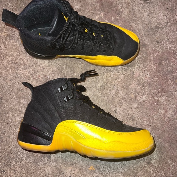 Jordan university gold 12s - Picture 3 of 4